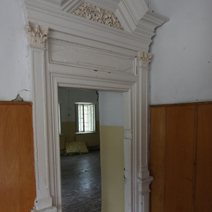 Zdj. nr 6;  Wnętrze pałacu w Żyrzynie