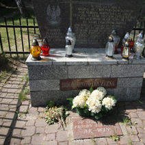 Zdj. nr 4;  Pomnik poległych partyzantów AK i WiN - Las Stocki