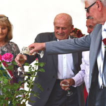 Zdj. nr 13;  Święto Róż w Końskowoli w 2021 roku - Ceremonia chrztu róży "Księżna Izabela"